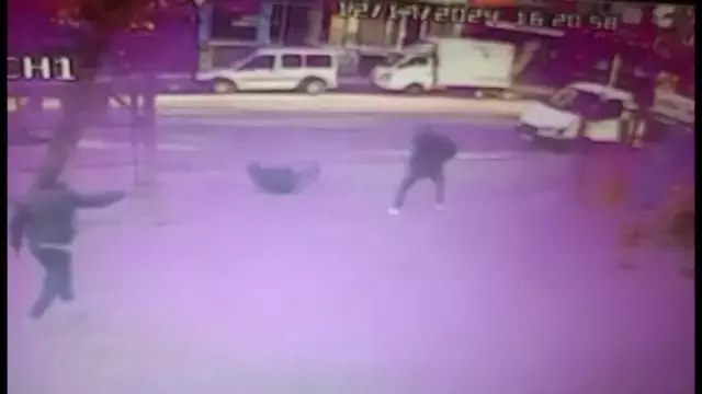 Hamile kadını kaçırmak isteyen şüpheliler eşine kurşun yağdırdı