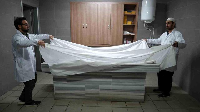 Gassalların anlattıkları tüyler ürpertti: Pişirdiğimiz yemeği yemeyen bile oluyor