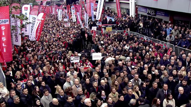 CHPli Belediye Başkanı Rıza Akpolat'ın Gözaltına Alınması Sonrası 'Halk Buluşması' Düzenlendi