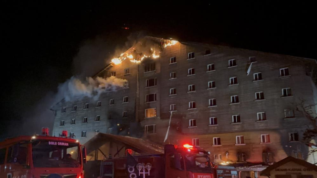 Bolu'daki otel yangınından ilk görüntüler