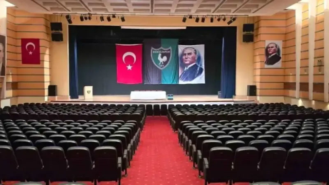 Denizlispor'da Son Dakika Gelişmeleri ve Yönetim Krizi