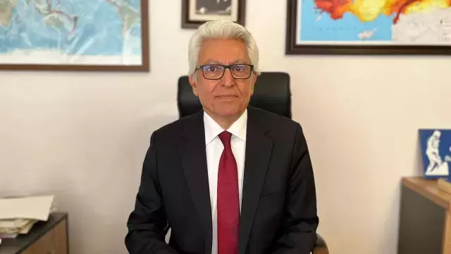 Prof. Dr. Süleyman Pampal.