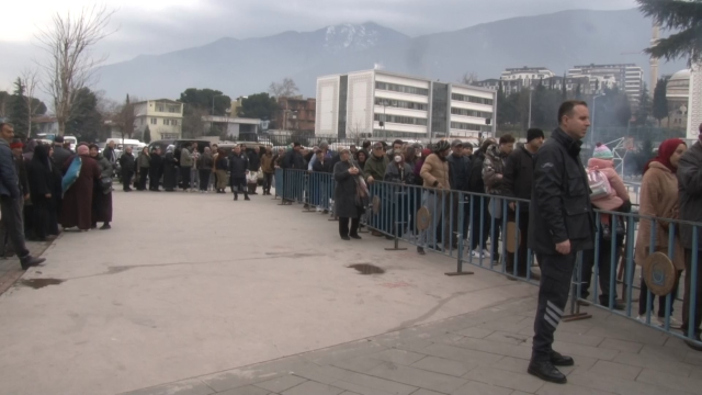 Bursa'da Hamsi ve Kültür Festivali'nde 1 Ton Hamsi Ücretsiz Dağıtıldı