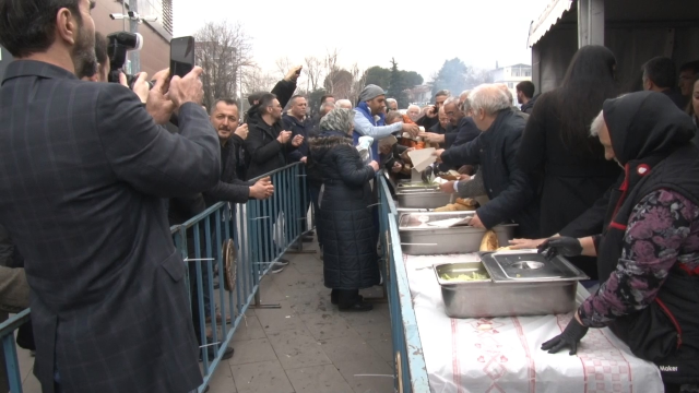 Bursa'da Hamsi ve Kültür Festivali'nde 1 Ton Hamsi Ücretsiz Dağıtıldı