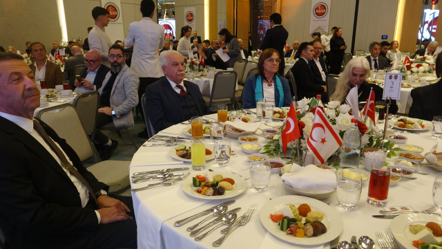 ASAD, 'Aklımız, fikrimiz Türkiye' mottosu ile iftar programı düzenledi