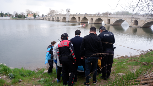 Meriç Nehri'nde erkek cesedi bulundu