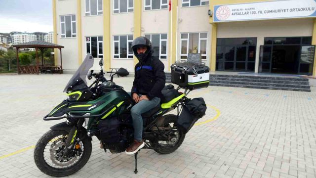 Trafik polisinden öğretmene içleri yakan nasihat
