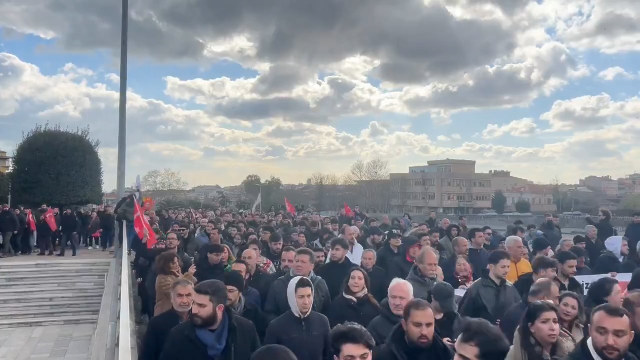 Binlerce kişi, Vatan emniyetten Saraçhane'deki İBB binasına yürüdü