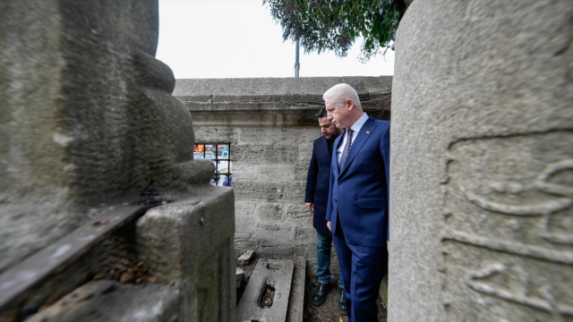 Şehzadebaşı Camisi'ndeki skandalın ardından CHP heyeti Vali Gül ile görüştü