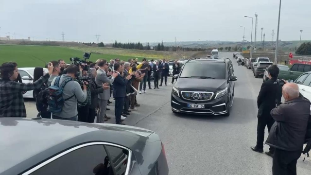 Kalabalığı görünce aracından indi! Kılıçdaroğlu'na yoğun sevgi