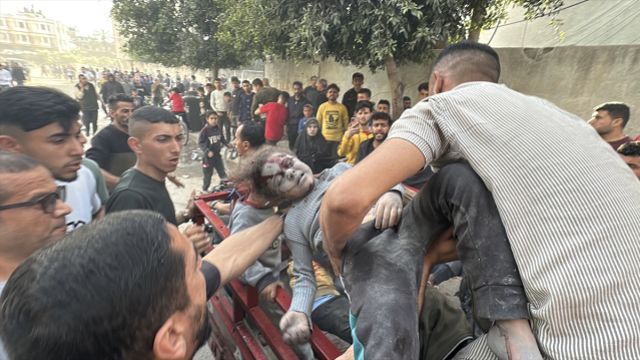 İsrail, Gazze'de okulu vurdu: 19 kişi hayatını kaybetti