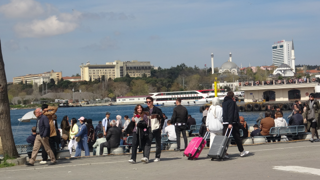 Kadıköy'de Zaman Yolculuğu Röportajı: Hangi yıla dönmek isterdiniz?