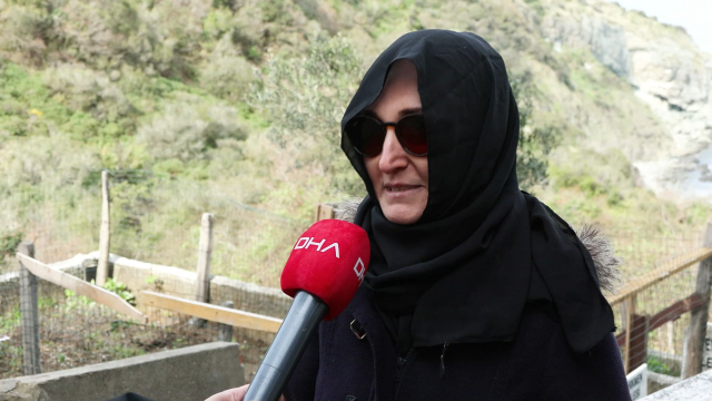 Hayatı boyunca dedesi olarak bildiği kişi ölüm döşeğinde babası olduğunu itiraf etti