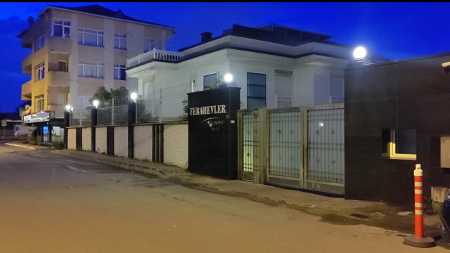 Villanın bahçesine el bombası attılar