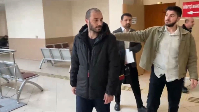 Babasını darp eden ünlü rapçi Sansar Salvo hakkında 1 yıl 6 ay hapis talebi