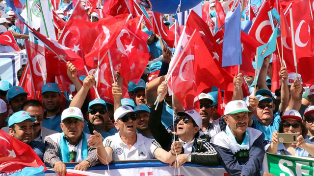1 Mayıs resmi tatil mi?