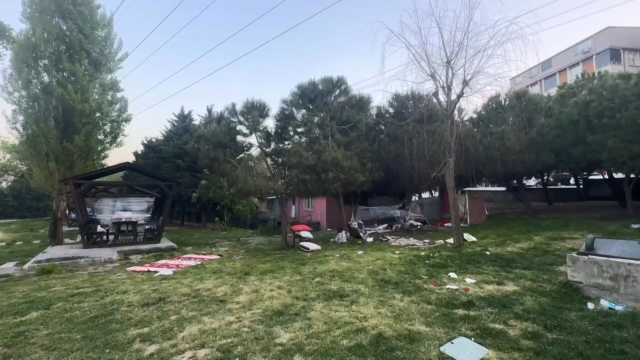 Deprem nedeniyle parkta kalan eşi ve baldızını silahla vurdu