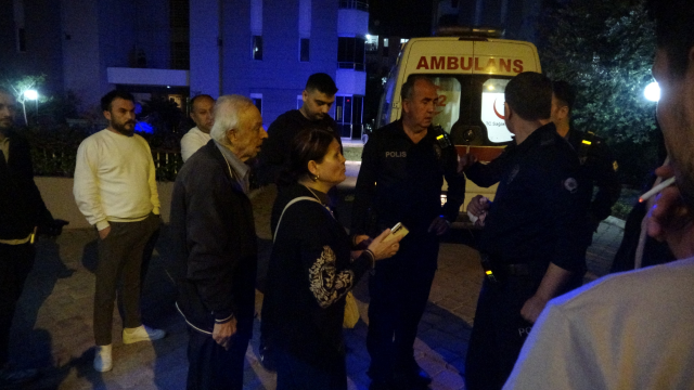 Anne-babasını odaya kilitledi, ekiplere ecel terleri döktürdü