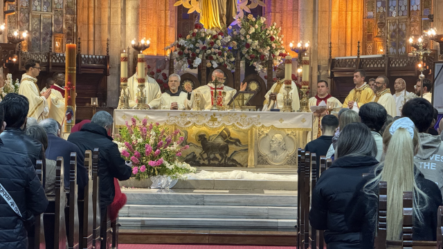 İstanbul'da Papa Franciscus için ayin düzenlendi