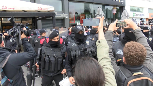 İstanbul'da 1 Mayıs gerginliği! Polis müdahale edince arbede yaşandı