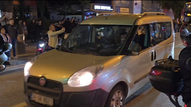 Bağdat Caddesi'nde Galatasaray taraftarlarına saldırı