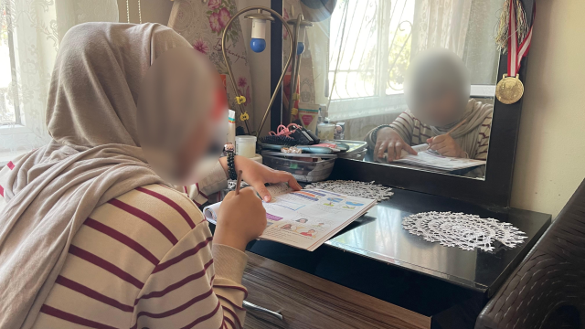 Öğretmenden tesettürlü öğrencisine skandal ifade: Önüne dön karabaş