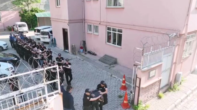 Konya'da büyük fuhuş operasyonu: 21 şüpheli tutuklandı, 74 kadın kurtarıldı
