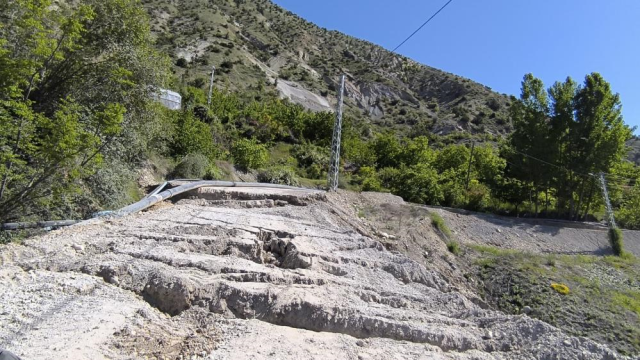 Erzurum'Dan Korkutan Heyelan! Zemin 12 Metre Yer Değiştirdi