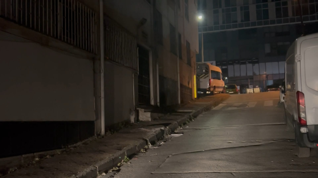 Kağıthane'de düğün çıkışı tartıştığı yakınını başına taşla vurarak öldürdü