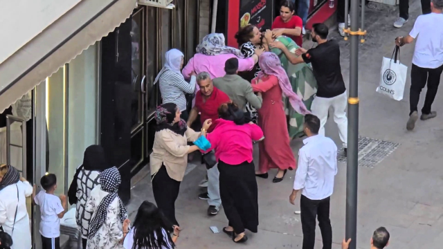 Karabük'te Kadınlar Arasında Saç Saça Kavga