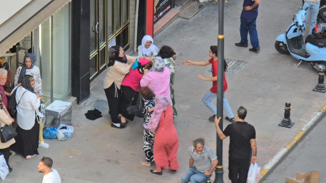 Karabük'te Kadınlar Arasında Saç Saça Kavga
