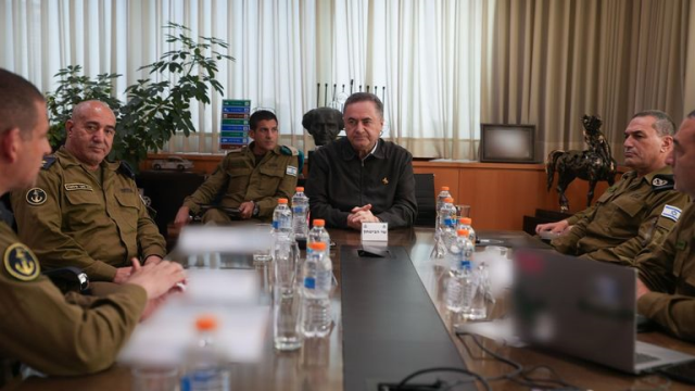 İsrail, Gazze'ye yardım götürmek üzere yola çıkan Özgürlük Filosu'nu tehdit etti