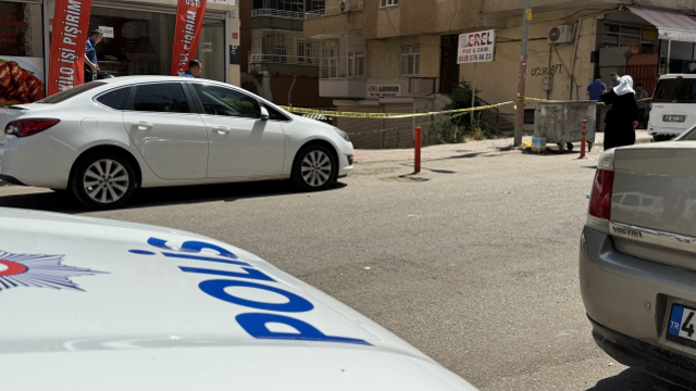 Maaşını alamadı, eczacıyı öldürdü