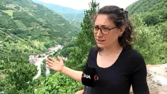 Oyunculuğu bırakıp baba ocağına döndü