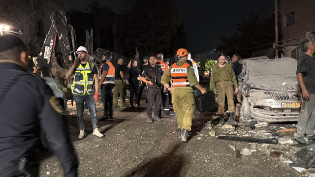 İran'dan savaşta bir ilk! Hayfa'yı hipersonik füzelerle vurdular