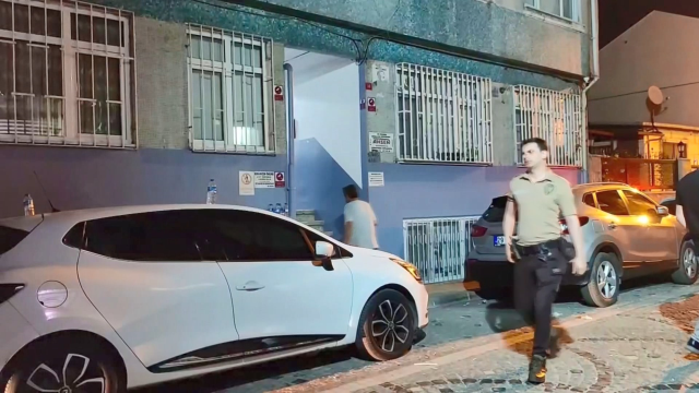 Arkadaşını onlara parçaya ayırıp intihar eden polisi komşuları anlattı