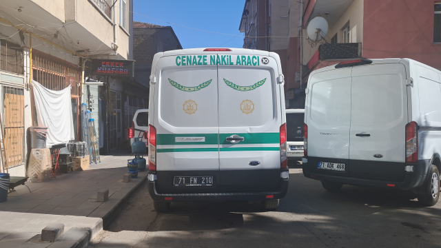 Alkol sofrasında Birlikte alkol aldıkları kişiyi öldürdüler