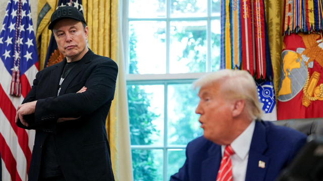 Trump, Elon Musk'ı sınır dışı etmekle tehdit etti