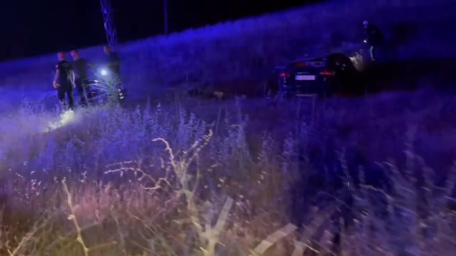 Devrilen otomobil dede ve torununa mezar oldu