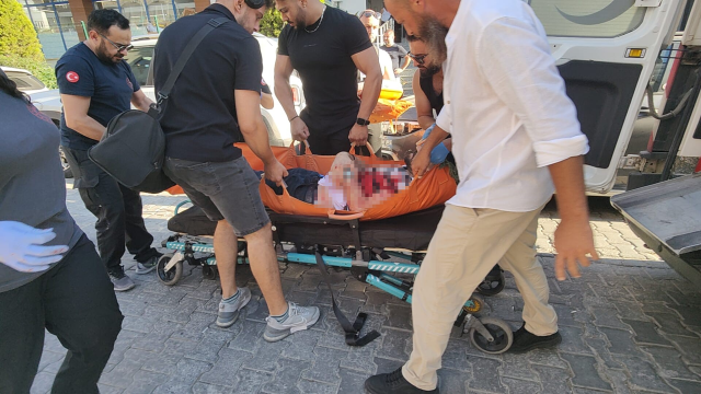 Kuşadası'nda kiracı dehşeti: Ev sahibini bıçakladı