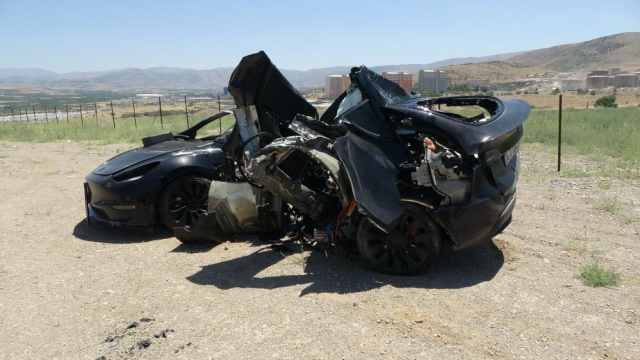 2 hemşireye mezar olan Tesla'nın son hali