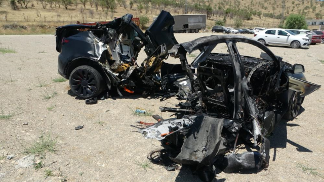 2 hemşireye mezar olan Tesla'nın son hali