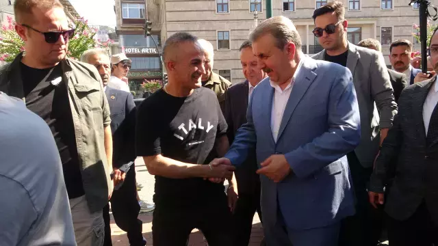Destici: PKK'nın uzantılarıyla birlikte DEM Parti de kendini feshedecek