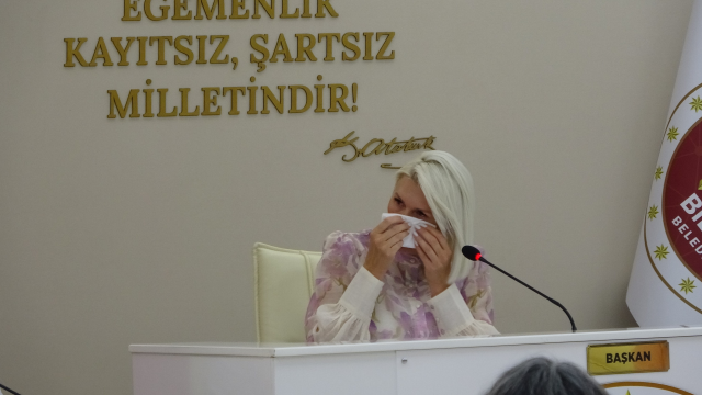 AK Parti ve MHP'nin desteğini alan Bilecik Belediye Başkanı gözyaşlarını tutamadı
