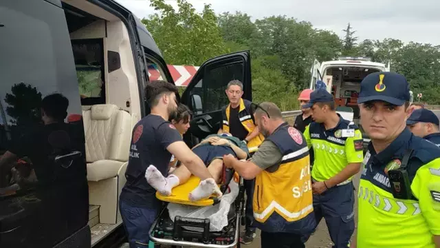 Müzisyen Çağan Şengül, Anadolu Otoyolu'ndaki trafik kazasında yaralandı