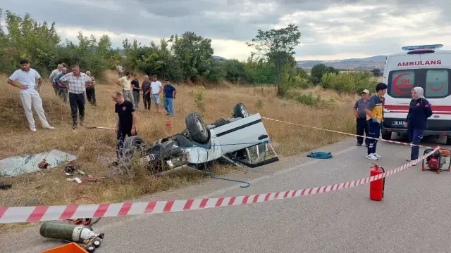 İnegöl'de Kaza: Sürücü Hayatını Kaybetti, Yakınları Yaralıya Saldırdı