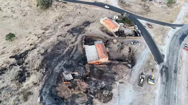 Çanakkale'de Orman Yangını: 1400 Hektar Alan Zarar Gördü