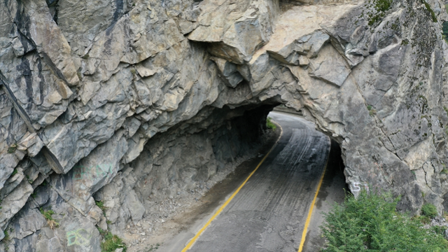'Gidemediğin yer senin değildir' diyerek yapılan 140 yıllık tünel zamana meydan okuyor