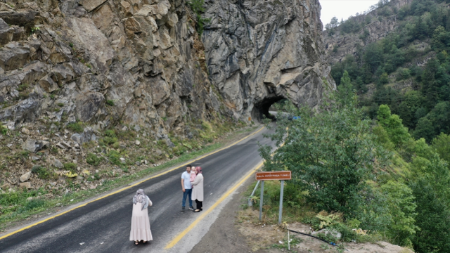 'Gidemediğin yer senin değildir' diyerek yapılan 140 yıllık tünel zamana meydan okuyor