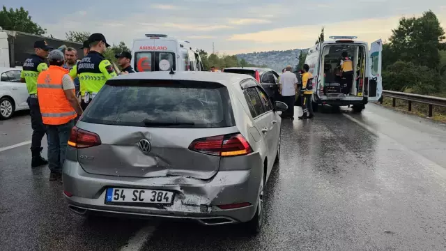 Sakarya'da Zincirleme Kaza: 10 Yaralı